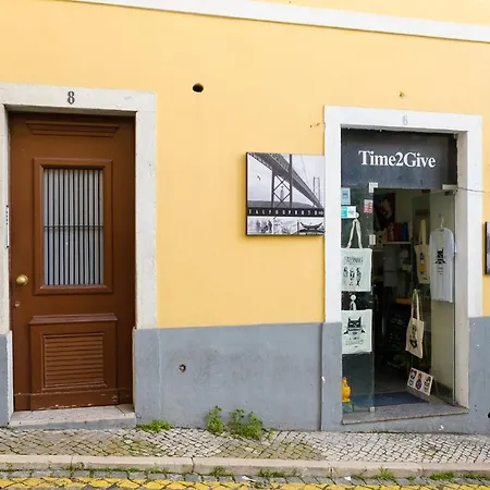 Апартаменты Colourful Alfama *